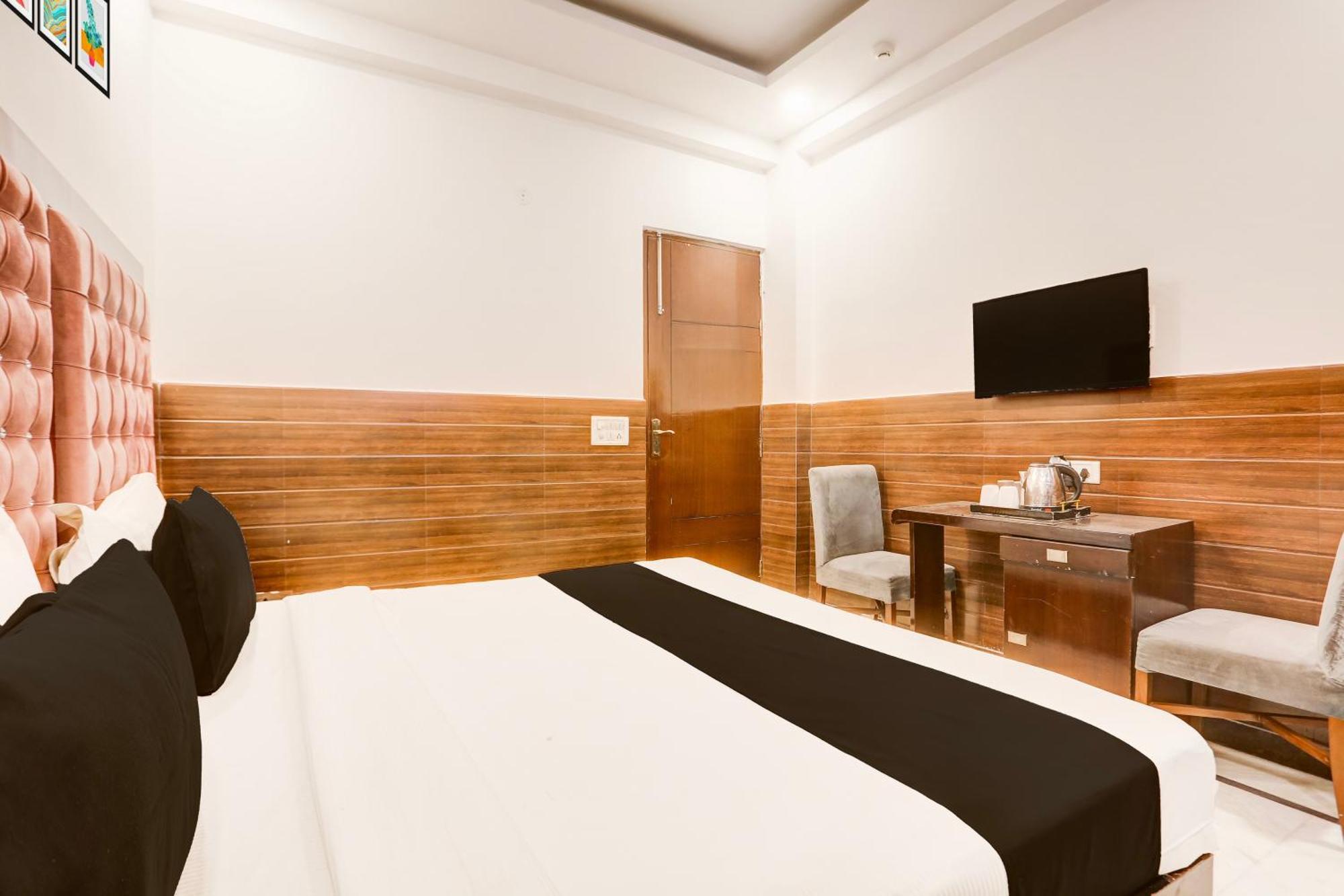 Collection O Mahipalpur Near Airport Formerly Jindal Palace Hotel New Delhi